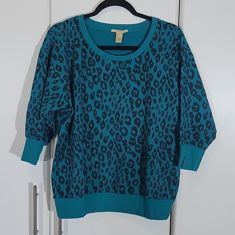 Forever 21 Pullover Sweatshirt Size L